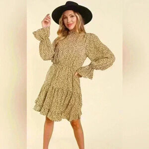 HAPTICS NWOT FRILLED MOCK NECK BUBBLE LONG SLEEVE WITH RUFFLE HEM SIZE MEDIUM